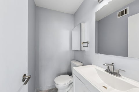 Tiny photo for 6301 N Sheridan Road #11K, Chicago, IL 60660 (MLS # 12716769)