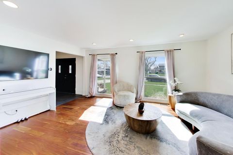 Tiny photo for 5S671 Buttonwood Court, Naperville, IL 60540 (MLS # 12645742)