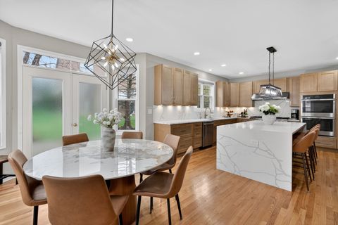 Tiny photo for 484 W Haleys Hill Court, Palatine, IL 60074 (MLS # 12621385)