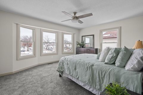 Tiny photo for 1203 W Locust Street, Davenport, IA 52804 (MLS # 12599800)