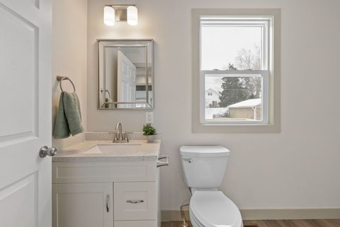 Tiny photo for 1203 W Locust Street, Davenport, IA 52804 (MLS # 12599800)