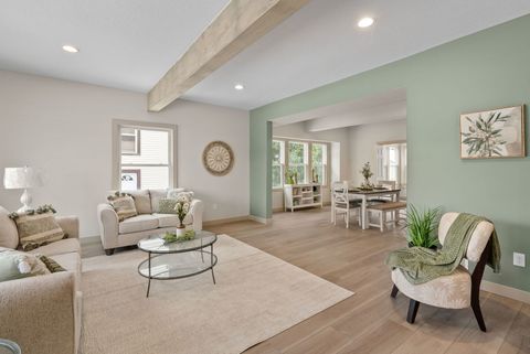 Tiny photo for 1203 W Locust Street, Davenport, IA 52804 (MLS # 12599800)