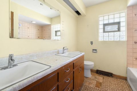 Tiny photo for 1410 N 34th Avenue, Melrose Park, IL 60160 (MLS # 12469549)