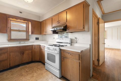 Tiny photo for 1410 N 34th Avenue, Melrose Park, IL 60160 (MLS # 12469549)