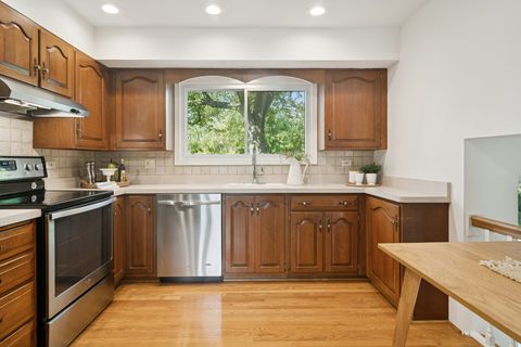 Tiny photo for 2340 N Lafayette Street, Arlington Heights, IL 60004 (MLS # 12461923)