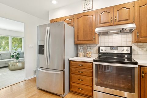 Tiny photo for 2340 N Lafayette Street, Arlington Heights, IL 60004 (MLS # 12461923)