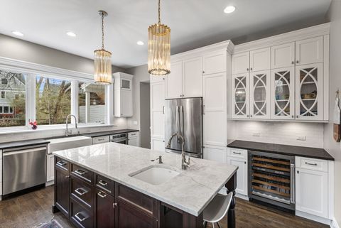 Tiny photo for 4916 S Blackstone Avenue, Chicago, IL 60615 (MLS # 12617167)