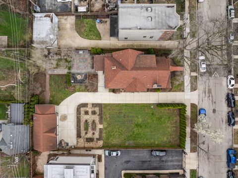 Tiny photo for 4916 S Blackstone Avenue, Chicago, IL 60615 (MLS # 12617167)