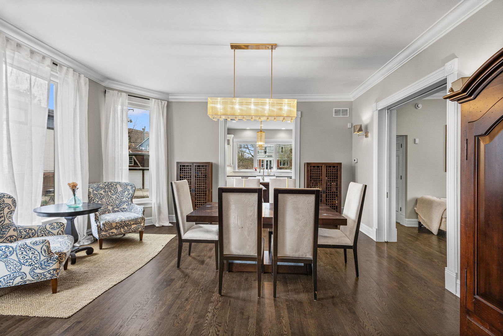 4916 S Blackstone Avenue