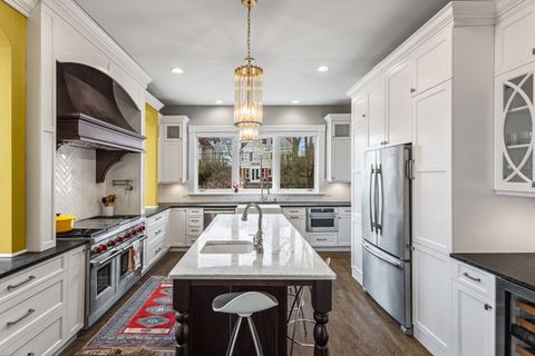 Tiny photo for 4916 S Blackstone Avenue, Chicago, IL 60615 (MLS # 12617167)