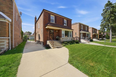 Tiny photo for 8132 S Phillips Avenue, Chicago, IL 60617 (MLS # 12750789)