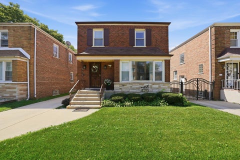 Photo of 8132 S Phillips Avenue, Chicago, IL 60617 (MLS # 12750789)