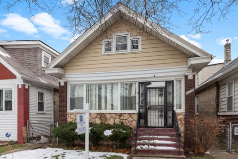 8137 S Bennett Avenue Chicago IL 60617