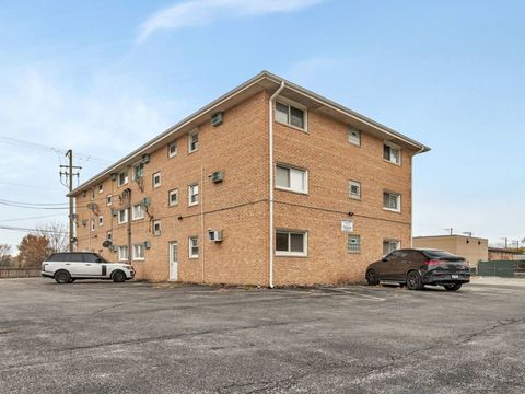 Tiny photo for 8751 W 79th Street #12, Justice, IL 60458 (MLS # 12520814)