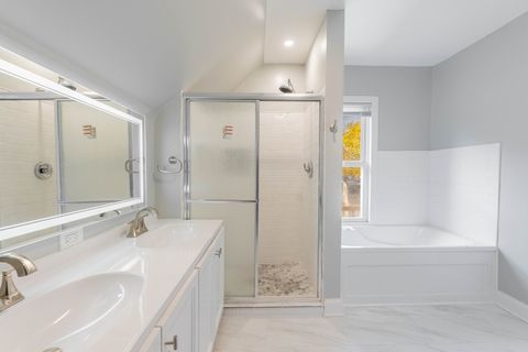 Tiny photo for 702 E Side Drive, Geneva, IL 60134 (MLS # 12504003)