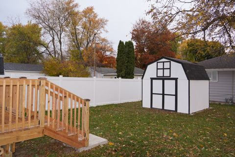 Tiny photo for 702 E Side Drive, Geneva, IL 60134 (MLS # 12504003)