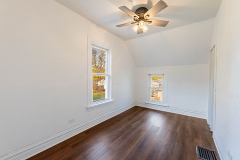 Tiny photo for 702 E Side Drive, Geneva, IL 60134 (MLS # 12504003)