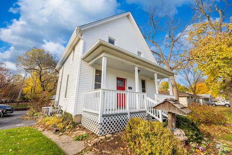 Tiny photo for 702 E Side Drive, Geneva, IL 60134 (MLS # 12504003)