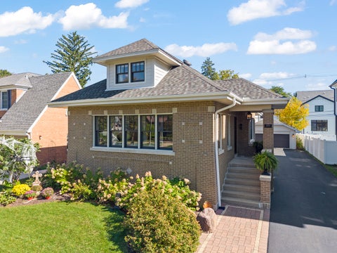Tiny photo for 599 S Prospect Avenue, Elmhurst, IL 60126 (MLS # 12788520)