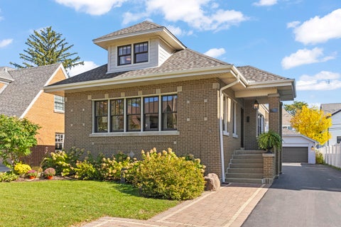 Photo of 599 S Prospect Avenue, Elmhurst, IL 60126 (MLS # 12788520)