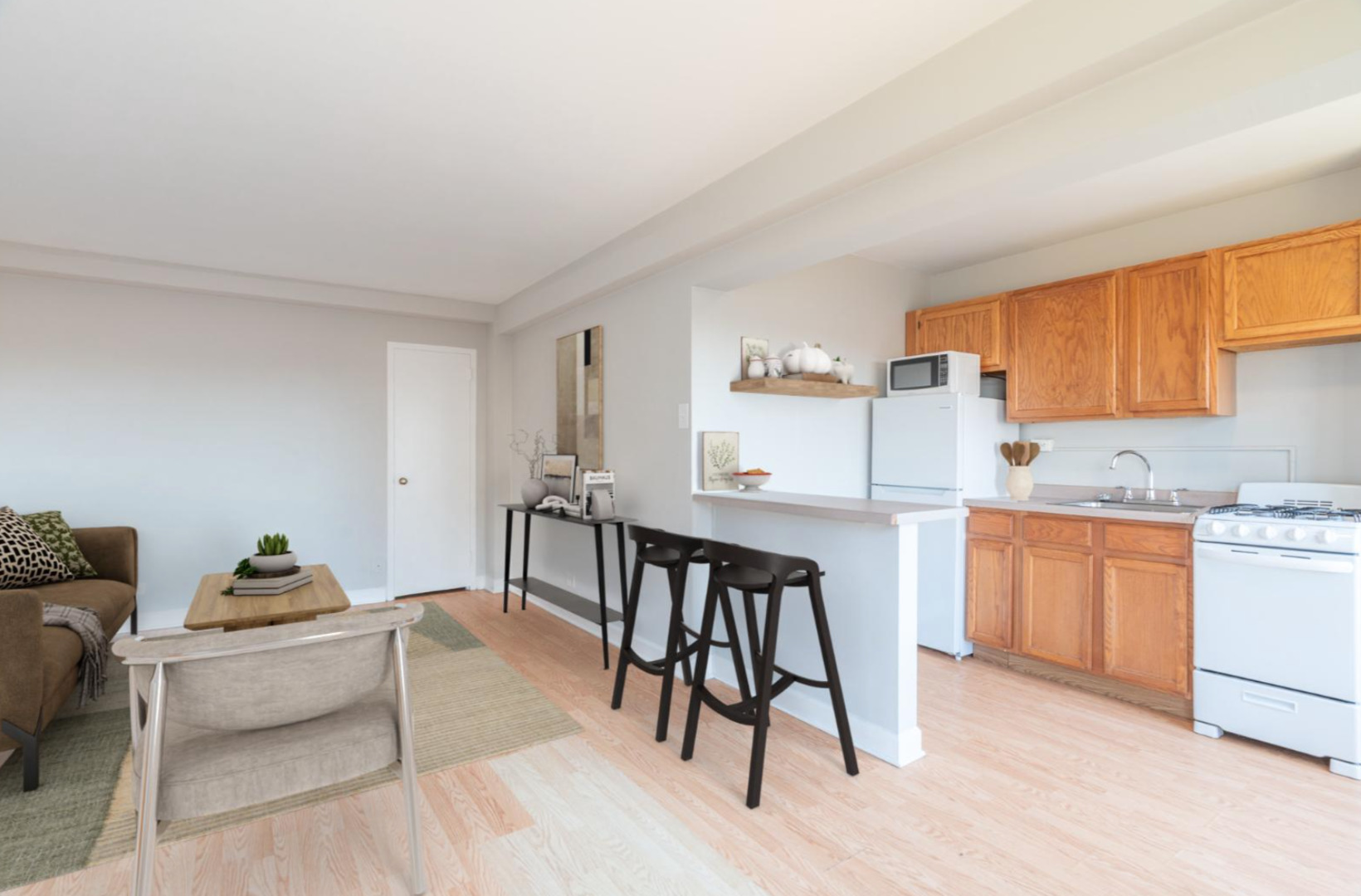 855 Hinman Avenue 309