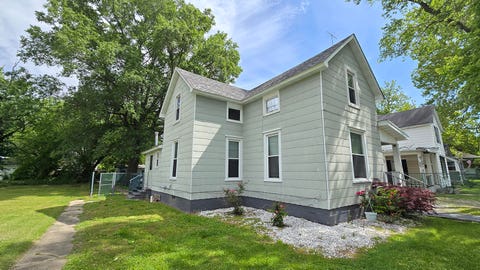 Tiny photo for 948 E Broadway, Centralia, IL 62801 (MLS # 12644227)