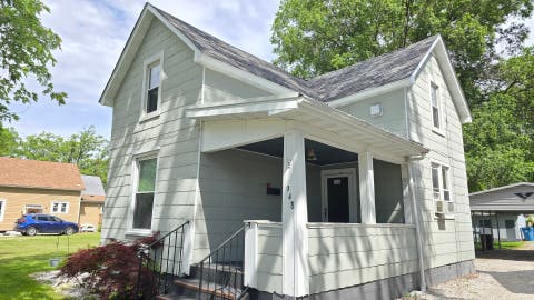 Photo of 948 E Broadway, Centralia, IL 62801 (MLS # 12644227)