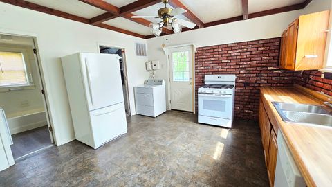 Tiny photo for 948 E Broadway, Centralia, IL 62801 (MLS # 12644227)