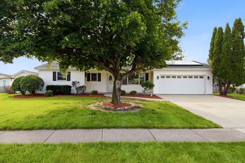 Photo of 909 Knollside Road, New Lenox, IL 60451 (MLS # 12676894)