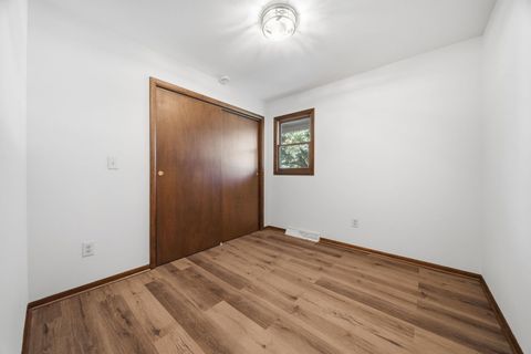 Tiny photo for 909 Knollside Road, New Lenox, IL 60451 (MLS # 12676894)