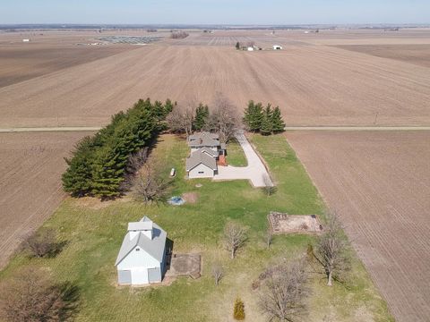 Tiny photo for 29679 Lagoon Road, Minier, IL 61759 (MLS # 12599297)