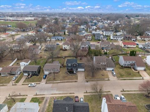 Tiny photo for 729 W 59th Street, Davenport, IA 52806 (MLS # 12600258)