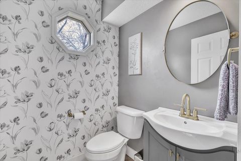 Tiny photo for 729 W 59th Street, Davenport, IA 52806 (MLS # 12600258)