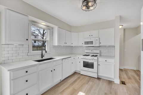 Tiny photo for 729 W 59th Street, Davenport, IA 52806 (MLS # 12600258)