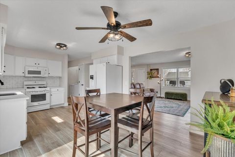 Tiny photo for 729 W 59th Street, Davenport, IA 52806 (MLS # 12600258)