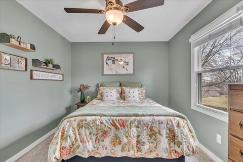 Tiny photo for 729 W 59th Street, Davenport, IA 52806 (MLS # 12600258)