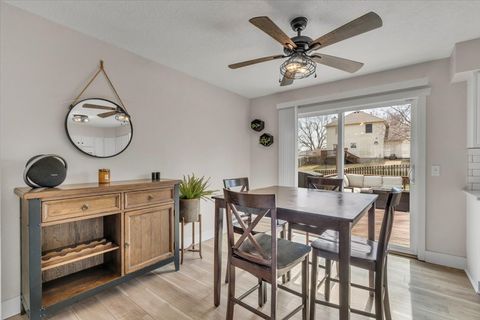 Tiny photo for 729 W 59th Street, Davenport, IA 52806 (MLS # 12600258)