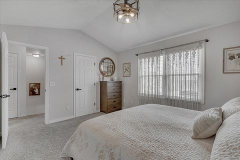 Tiny photo for 729 W 59th Street, Davenport, IA 52806 (MLS # 12600258)