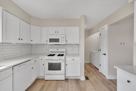 Tiny photo for 729 W 59th Street, Davenport, IA 52806 (MLS # 12600258)