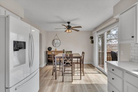 Tiny photo for 729 W 59th Street, Davenport, IA 52806 (MLS # 12600258)