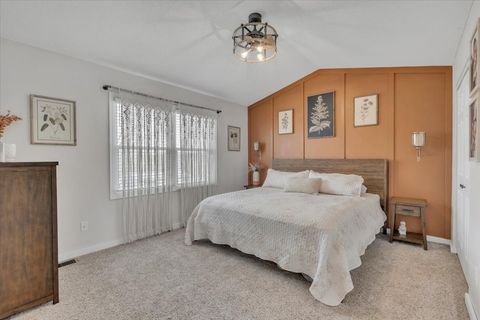 Tiny photo for 729 W 59th Street, Davenport, IA 52806 (MLS # 12600258)