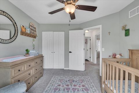 Tiny photo for 729 W 59th Street, Davenport, IA 52806 (MLS # 12600258)