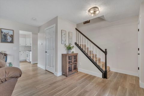 Tiny photo for 729 W 59th Street, Davenport, IA 52806 (MLS # 12600258)