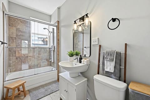 Tiny photo for 2121 N Saint Louis Avenue #3S, Chicago, IL 60647 (MLS # 12739491)