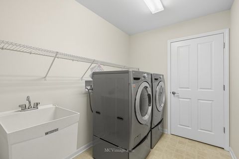 Tiny photo for 23924 W Dayfield Drive #23B, Plainfield, IL 60586 (MLS # 12470291)