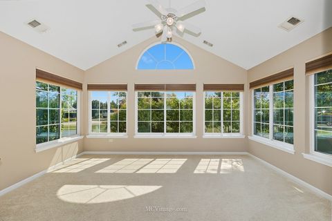 Tiny photo for 23924 W Dayfield Drive #23B, Plainfield, IL 60586 (MLS # 12470291)