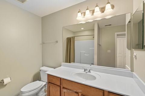Tiny photo for 23924 W Dayfield Drive #23B, Plainfield, IL 60586 (MLS # 12470291)