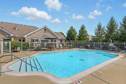 Tiny photo for 23924 W Dayfield Drive #23B, Plainfield, IL 60586 (MLS # 12470291)