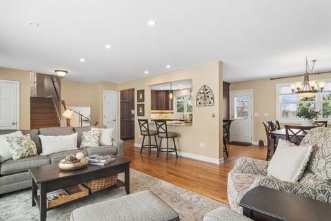 Tiny photo for 331 S Rammer Avenue, Arlington Heights, IL 60004 (MLS # 12570711)