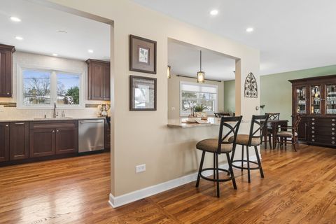 Tiny photo for 331 S Rammer Avenue, Arlington Heights, IL 60004 (MLS # 12570711)